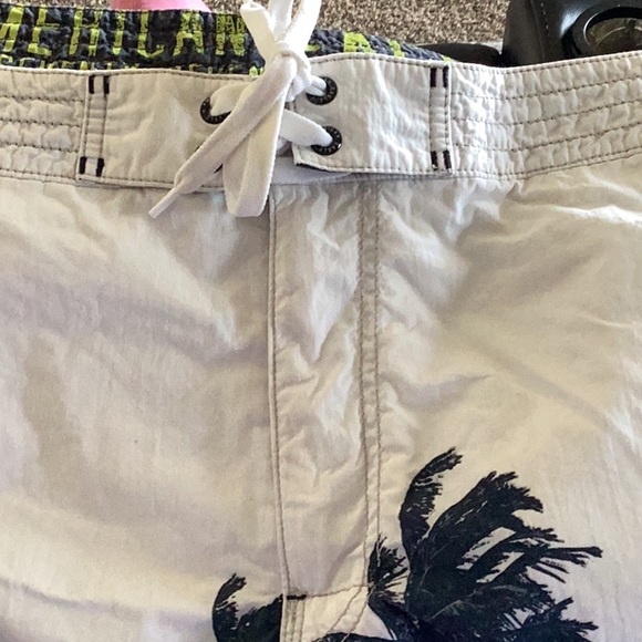 American Eagle Graphic Swim/Board Shorts size 36 - Picture 6 of 7